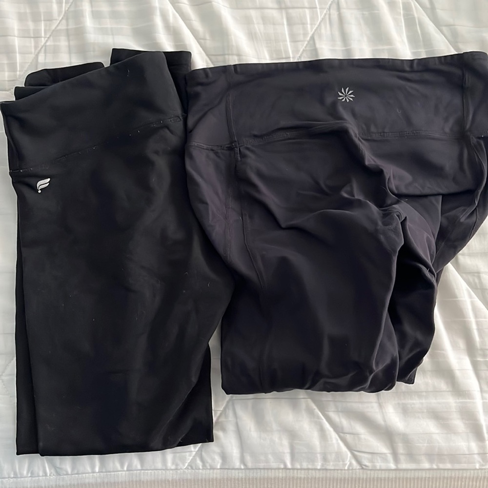 2 pairs of black leggings